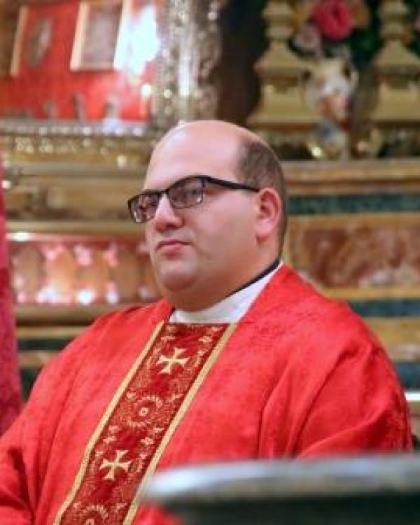 Fr Mark Bonello, Parish Vicar