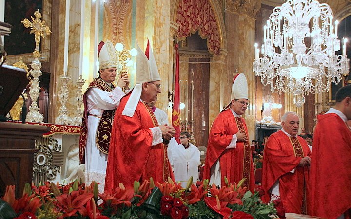 Pontifical Mass – Mnarja 2016