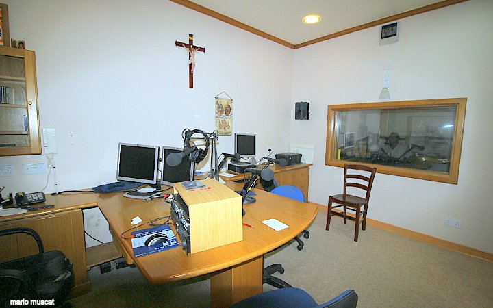 RadjuLuminaria studios