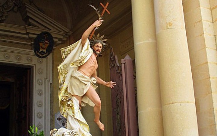 The Risen Christ Procession