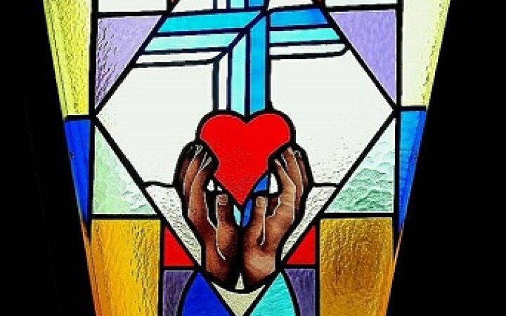 The last stained Glass at the “ĦNIENA DIVINA” cemetery