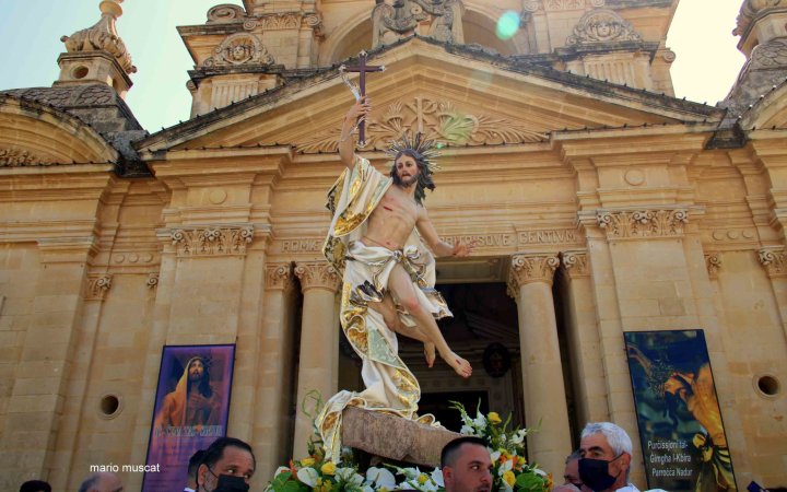 The Risen Christ Procession